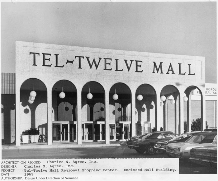 Tel-Twelve Mall - Great Shot Of Entrance From Detroit Public Library